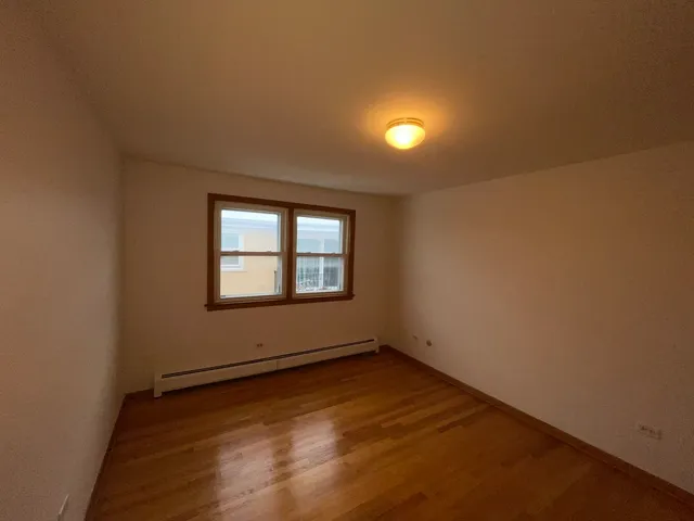 $1,800 | 8511 West Gregory Street, Unit 3N, Chicago, IL 60656