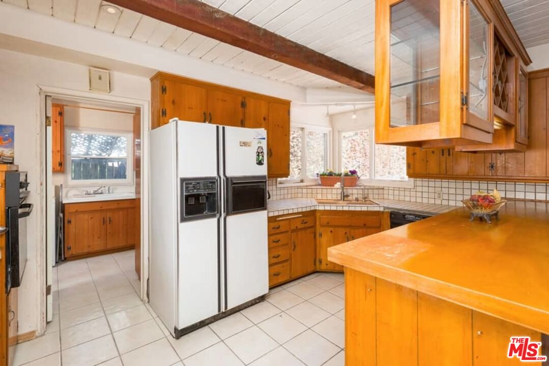 3480 Mandeville Canyon Road Los Angeles, CA 90049 - Photo 12 of 34