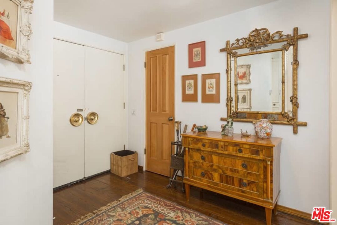 3480 Mandeville Canyon Road Los Angeles, CA 90049 - Photo 8 of 34