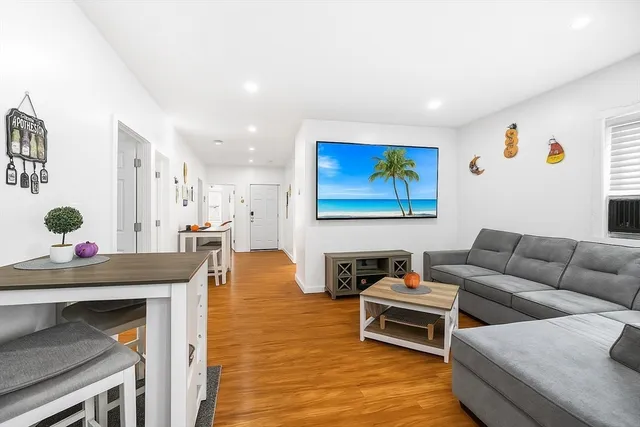 $979,000 | 1 Hathaway Street, Worcester, MA 01610