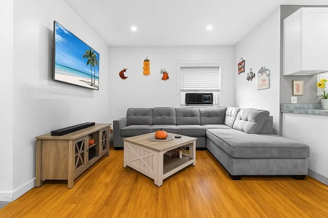 $979,000 | 1 Hathaway Street, Worcester, MA 01610