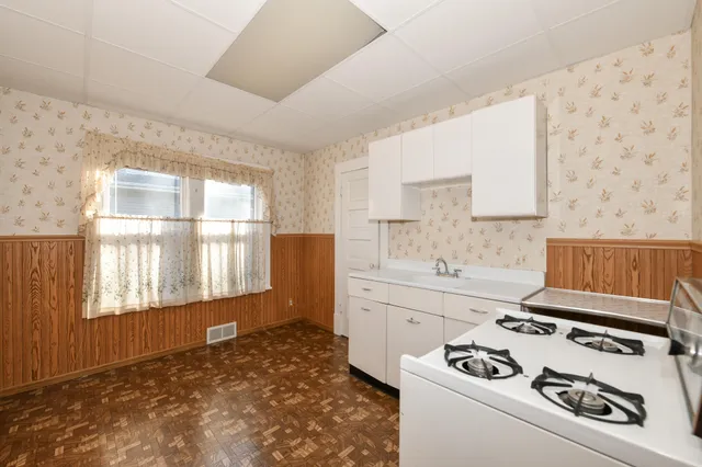 $209,000 | 6602 18th Avenue, Kenosha, WI 53143