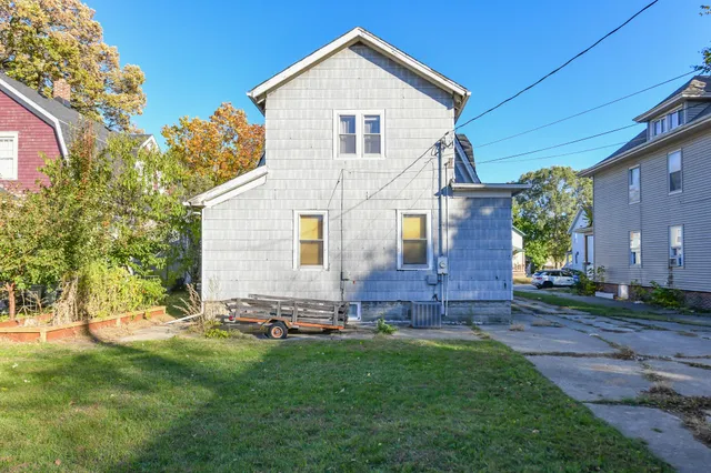 $209,000 | 6602 18th Avenue, Kenosha, WI 53143