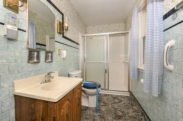 $209,000 | 6602 18th Avenue, Kenosha, WI 53143