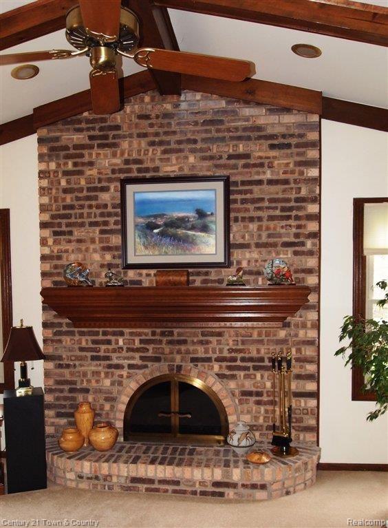 236 Tanglewood Drive Rochester, MI 48309 - Photo 9 of 18 FIreplace