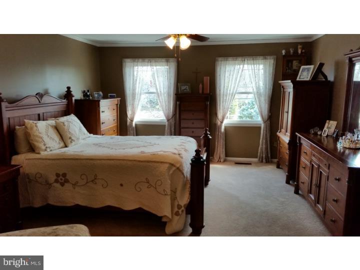 3225 Darien Road Bethlehem, PA 18020 - Photo 20 of 25 Gallery Image 20