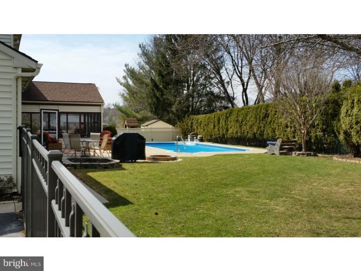 3225 Darien Road Bethlehem, PA 18020 - Photo 3 of 25 Gallery Image 3