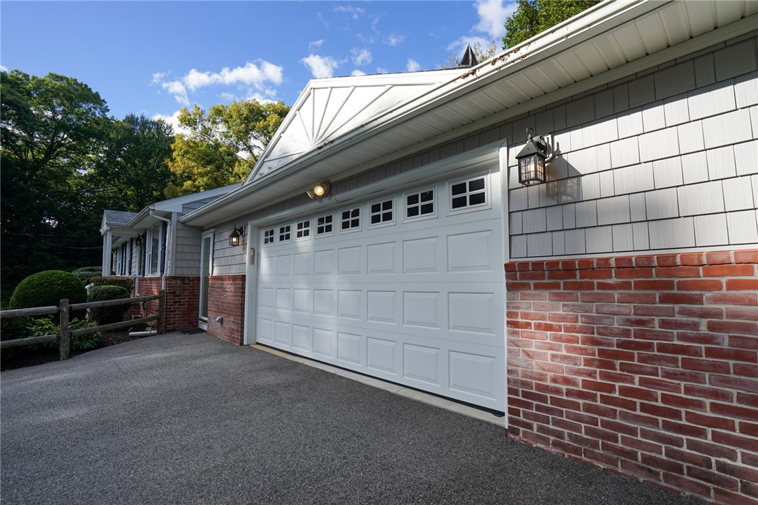 145 Stonedale Road Warwick, RI 02889 - Photo 8 of 42 Gallery Image 8