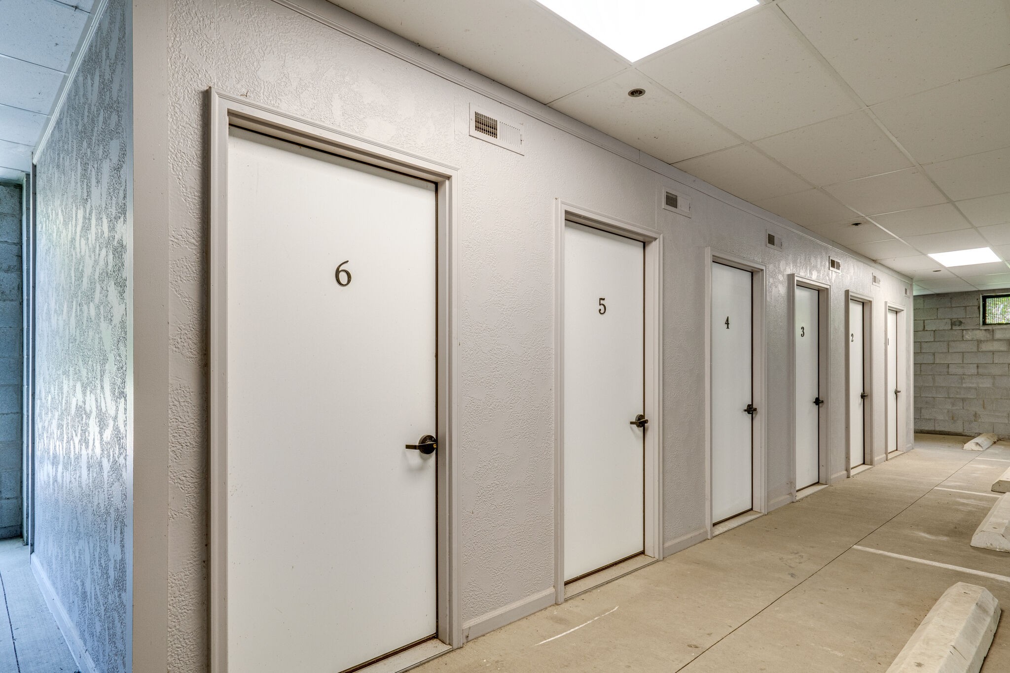 2411 Crestmoor Road, Unit 104 Nashville, TN 37215 - Photo 31 of 32 a view of a hallway with closet area