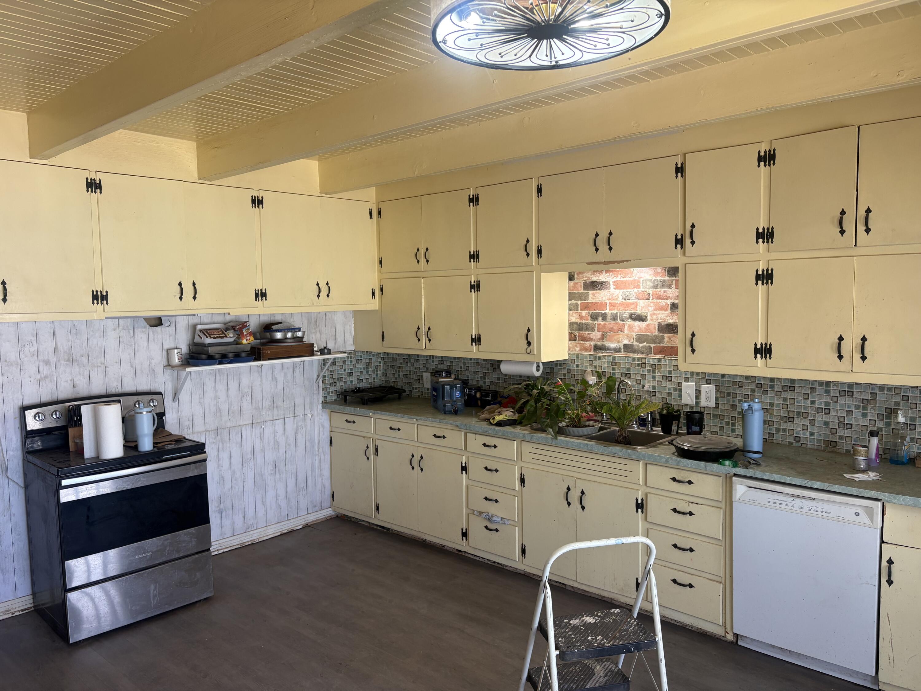 2009 46th Street Lubbock, TX 79412 - Photo 15 of 41 IMG_1878