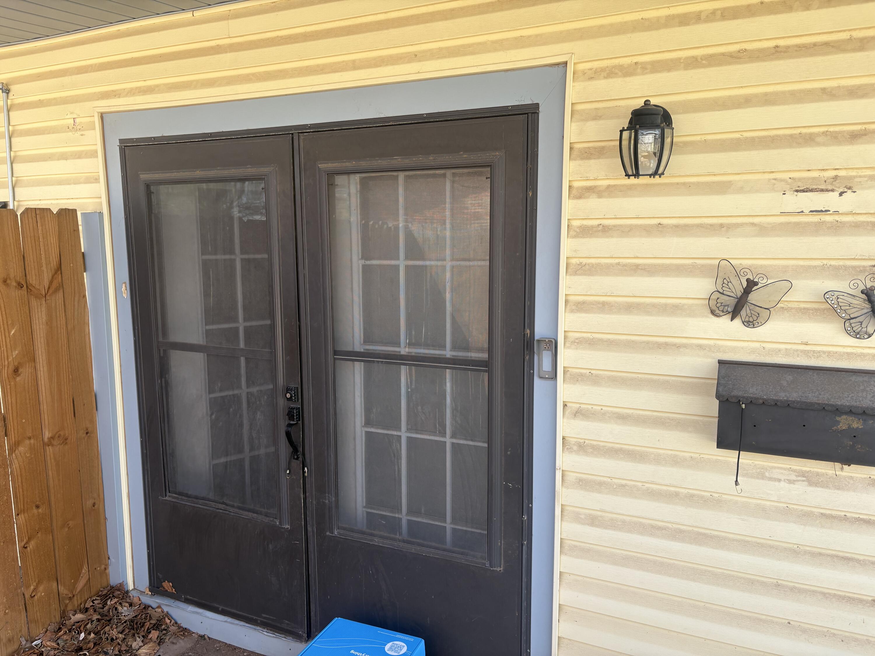 2009 46th Street Lubbock, TX 79412 - Photo 4 of 41 a bathroom with a shower