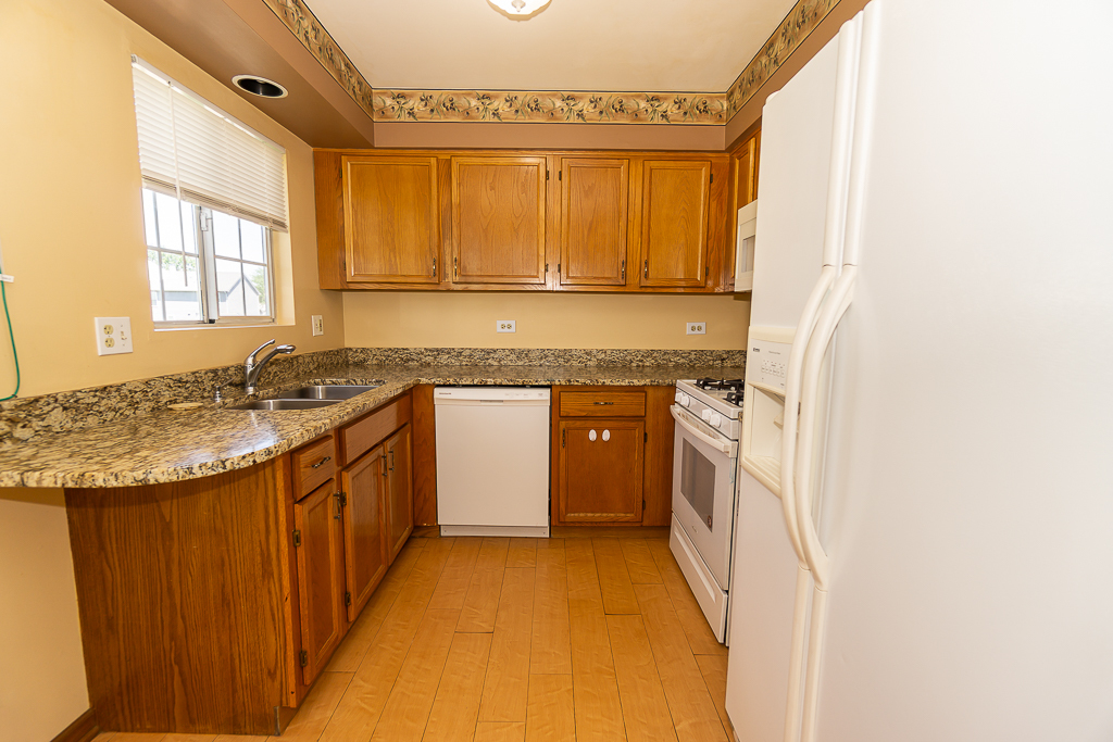 1174 Longford Road Bartlett, IL 60103 - Photo 8 of 25