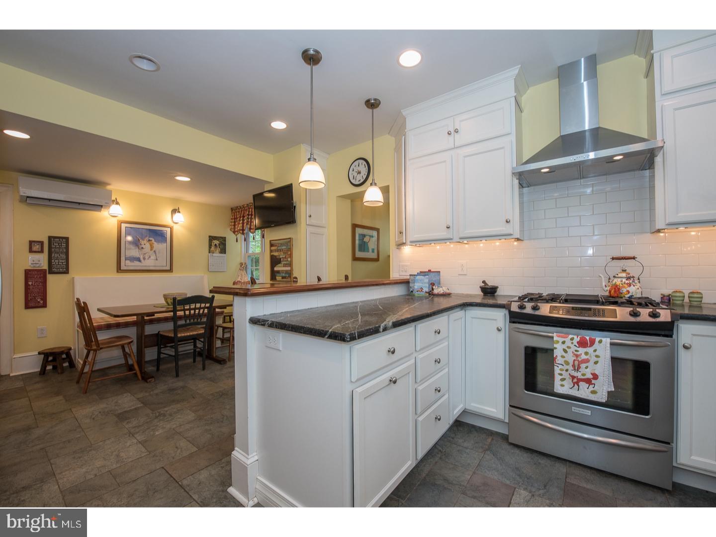 6463 Sherwood Road Philadelphia, PA 19151 - Photo 11 of 25 Gallery Image 11