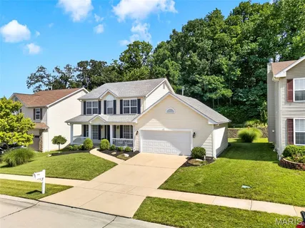 $450,000 | 1211 Lake Canyon View, Fenton, MO 63026