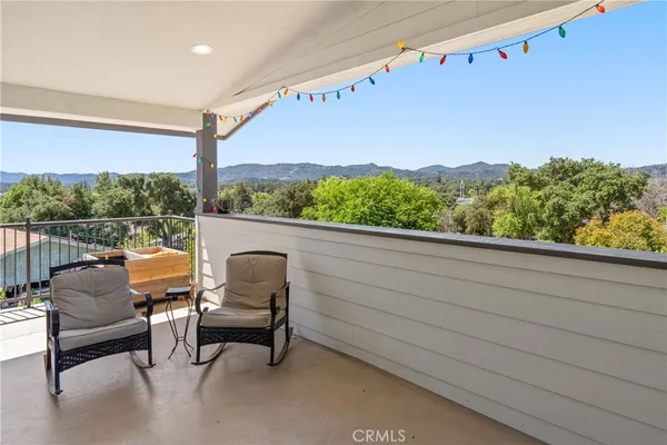 $1,125,000 | 9755 Las Lomas Avenue, Atascadero, CA 93422