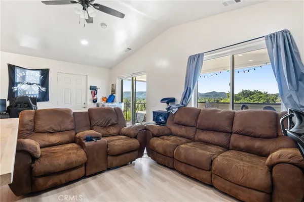 $1,125,000 | 9755 Las Lomas Avenue, Atascadero, CA 93422