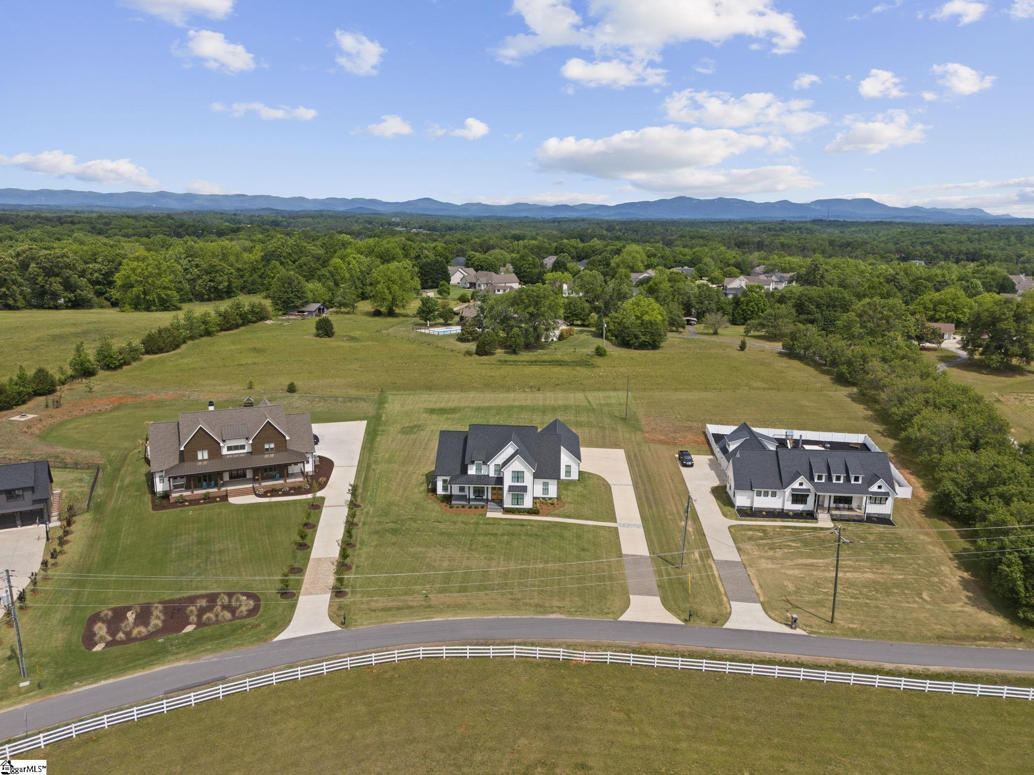 402 Old Batson Road Taylors, SC 29687 - Photo 2 of 45