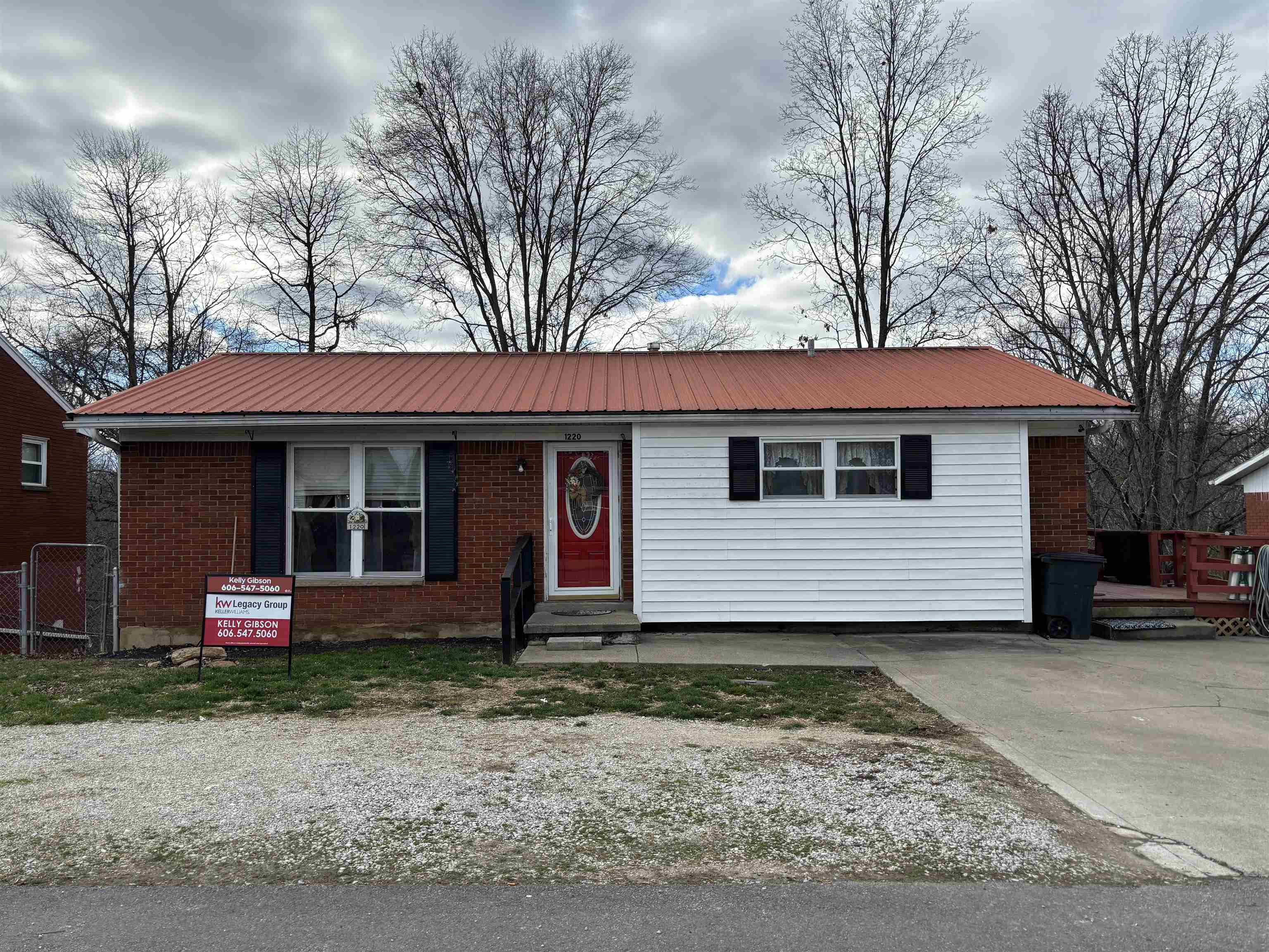1220 Crestview Drive Raceland, KY 41169 - Photo 1 of 21