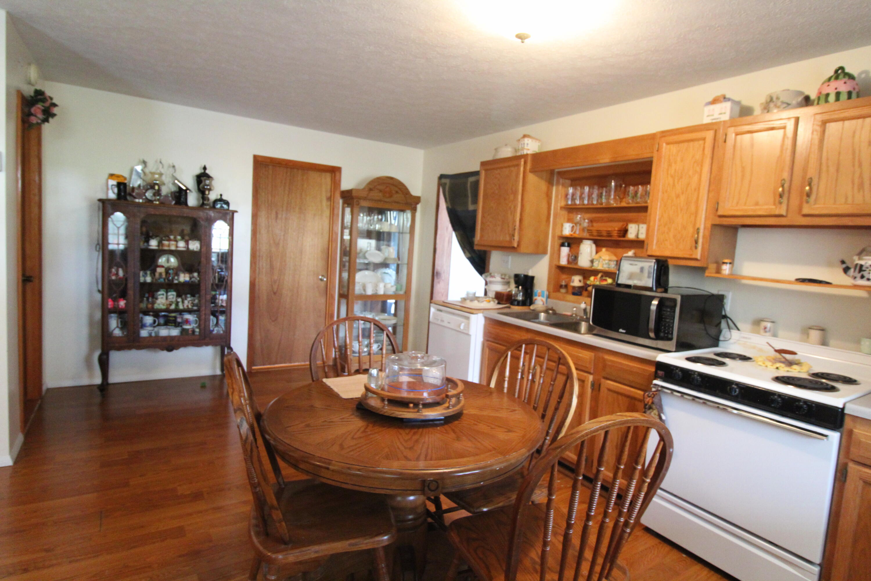 20991 Stanaford Road Danese, WV 25831 - Photo 5 of 32 Gallery Image 5