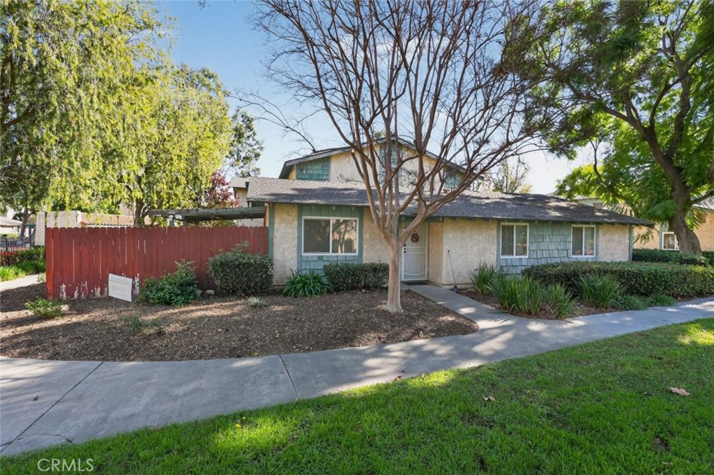 2537 Occidental Circle Riverside, CA 92507 - Photo 2 of 32