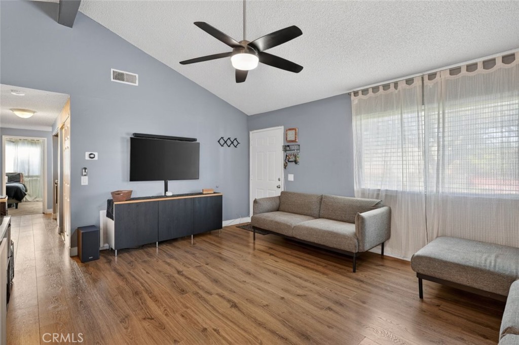 2537 Occidental Circle Riverside, CA 92507 - Photo 3 of 32