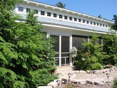 16090 Lakeshore Road, Unit 2 Union Pier, MI 49129 - Photo 1 of 7 Primary Photo