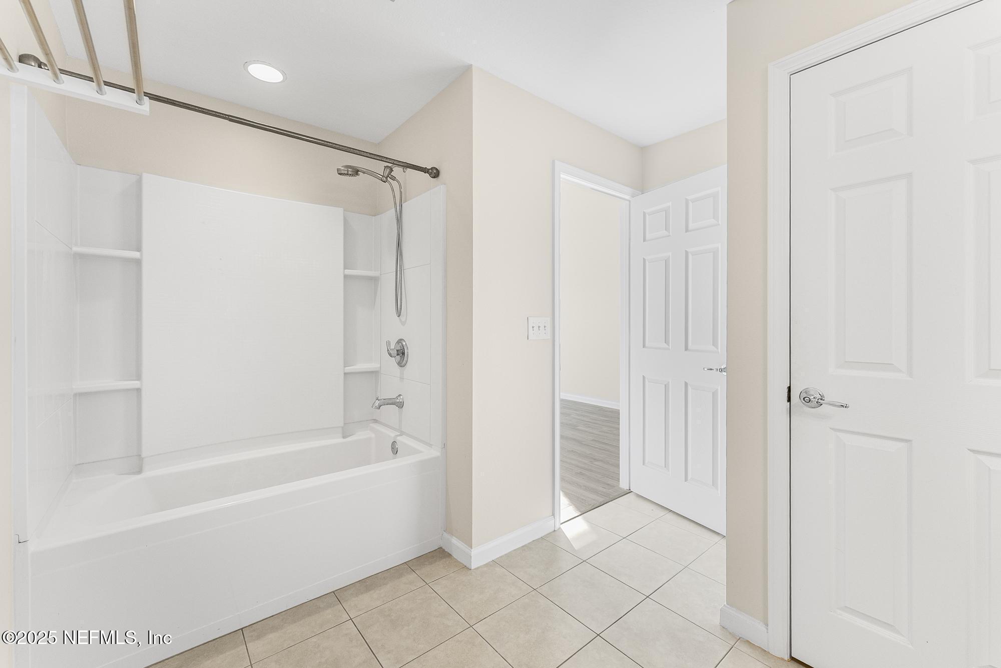 6916 Roundleaf Drive Jacksonville, FL 32258 - Photo 26 of 46 6916_Roundleaf-HDR-28