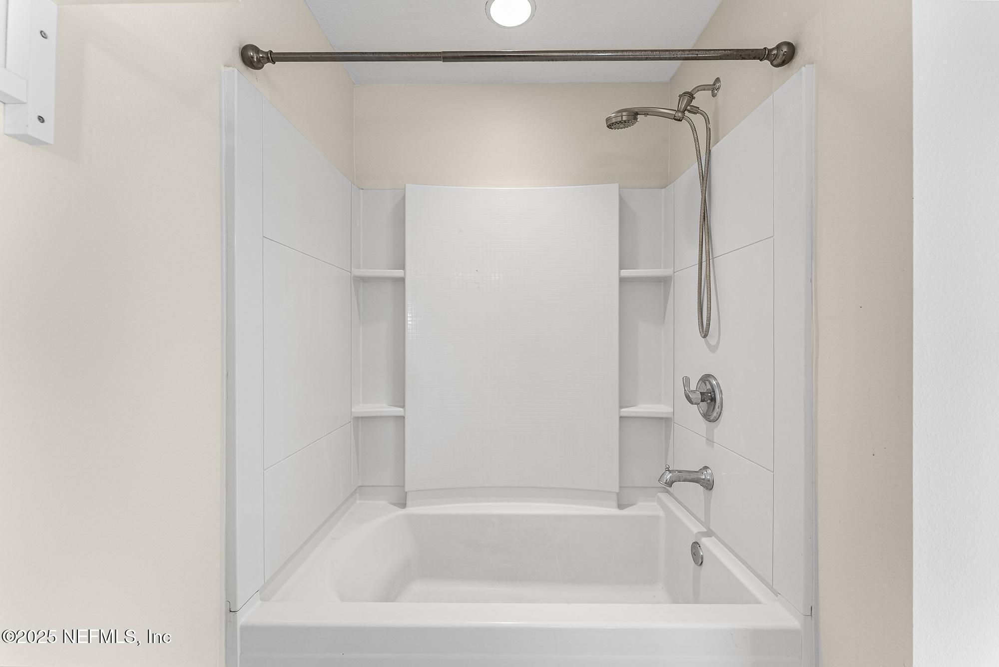 6916 Roundleaf Drive Jacksonville, FL 32258 - Photo 27 of 46 6916_Roundleaf-HDR-29