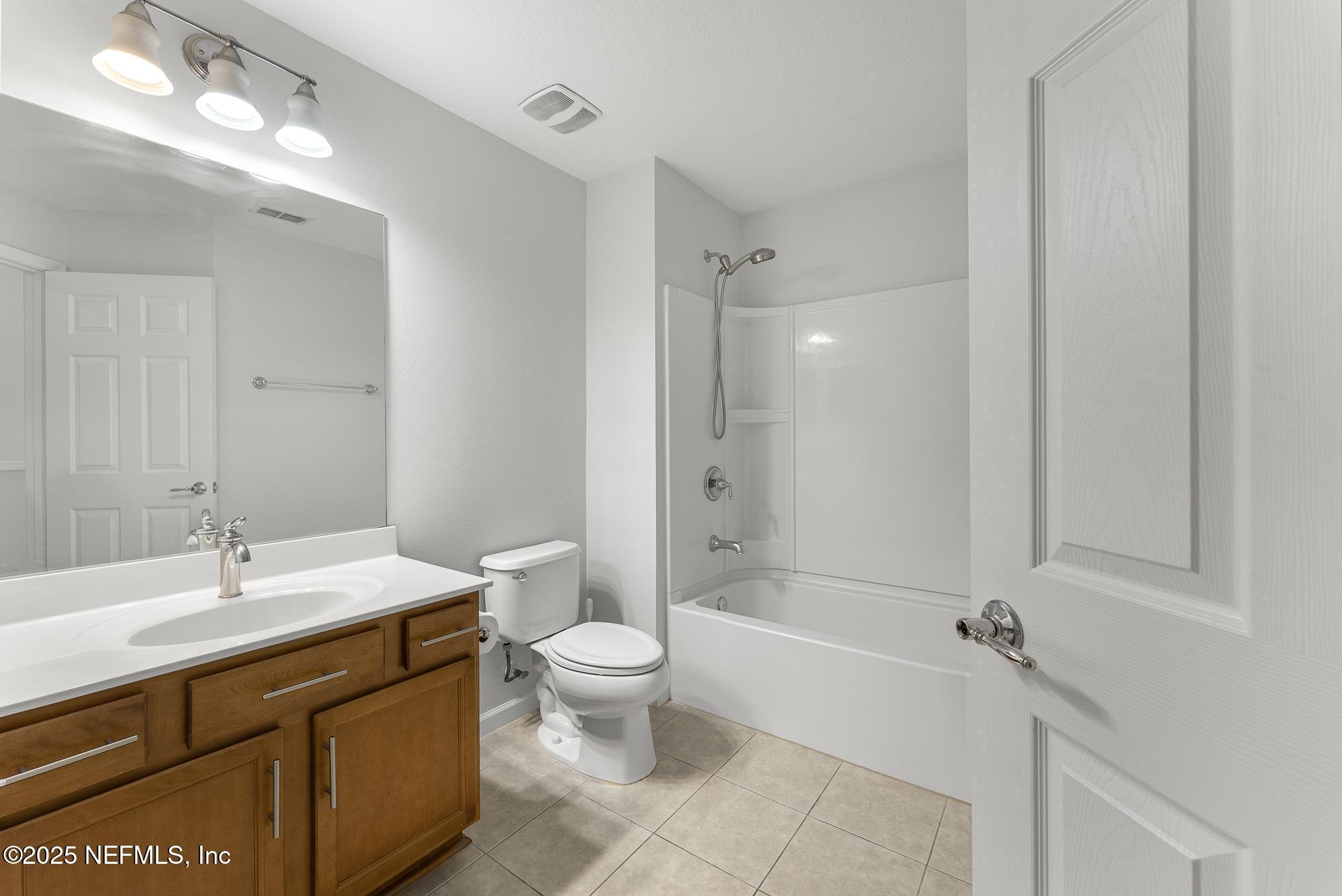 6916 Roundleaf Drive Jacksonville, FL 32258 - Photo 37 of 46 6916_Roundleaf-HDR-39