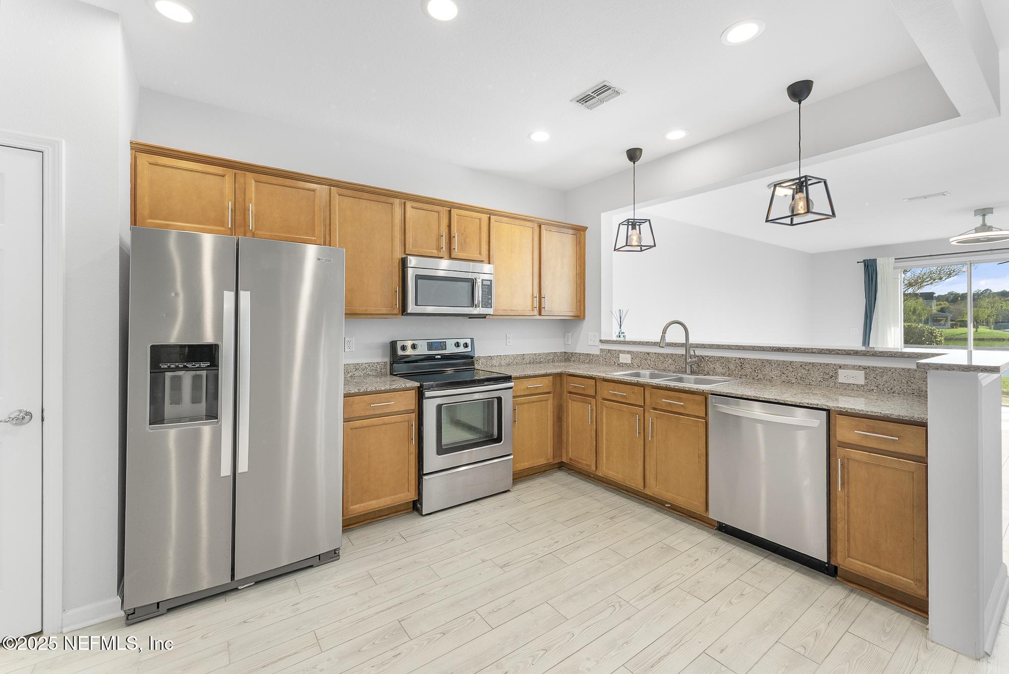 6916 Roundleaf Drive Jacksonville, FL 32258 - Photo 6 of 46 6916_Roundleaf-HDR-06