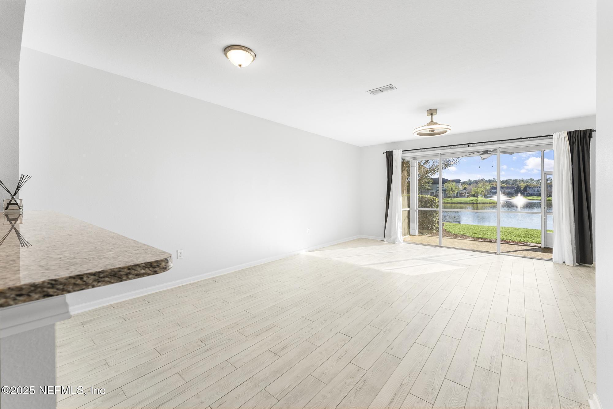 6916 Roundleaf Drive Jacksonville, FL 32258 - Photo 9 of 46 6916_Roundleaf-HDR-09