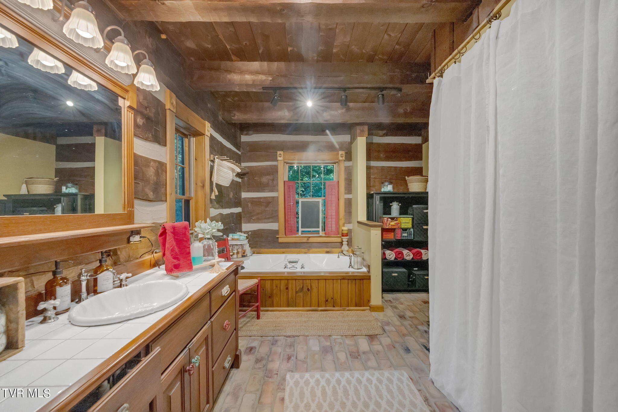 346 Edgefield Road Piney Flats, TN 37686 - Photo 42 of 97 30-web-or-mls-DSC01409