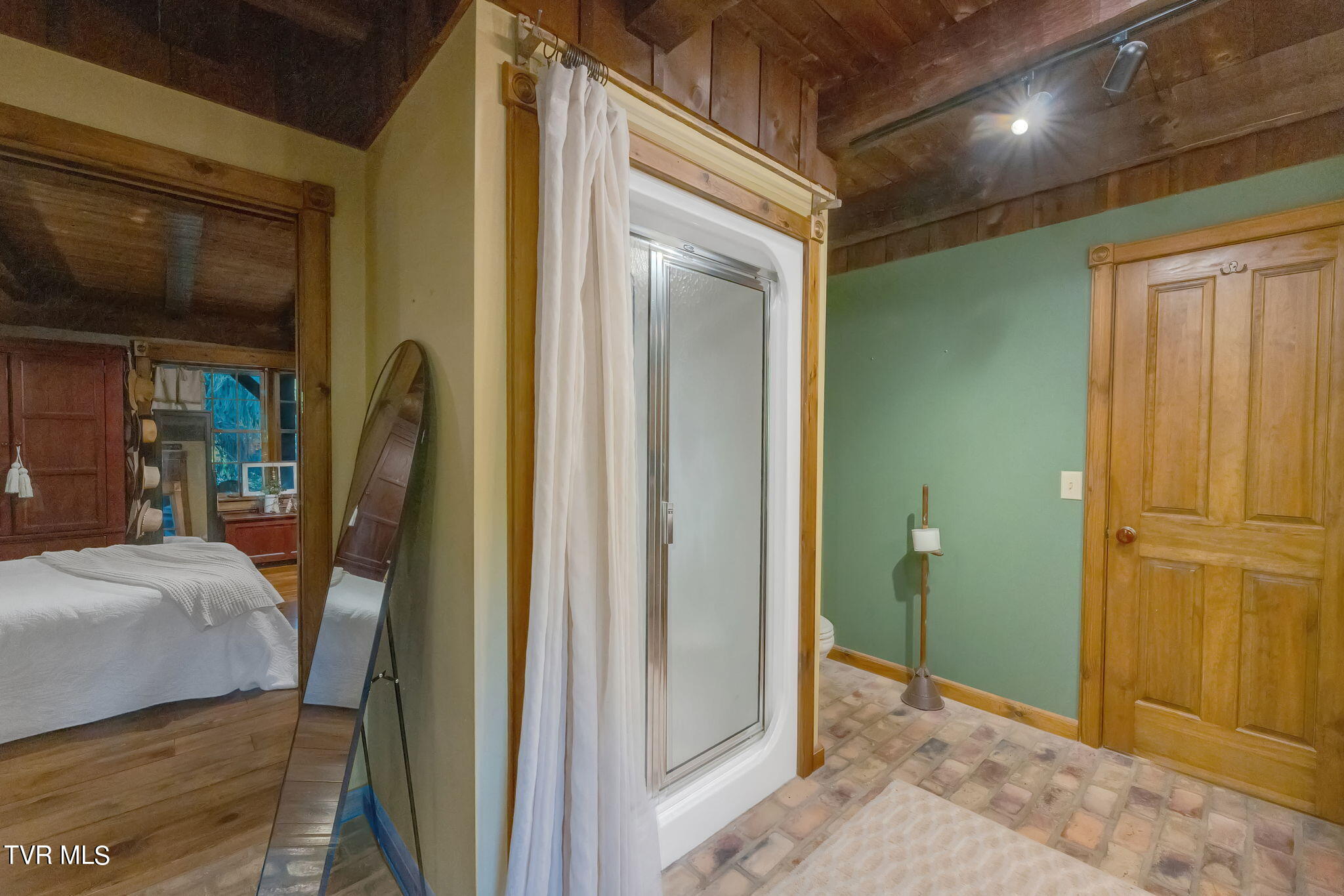 346 Edgefield Road Piney Flats, TN 37686 - Photo 44 of 97 32-web-or-mls-DSC01415