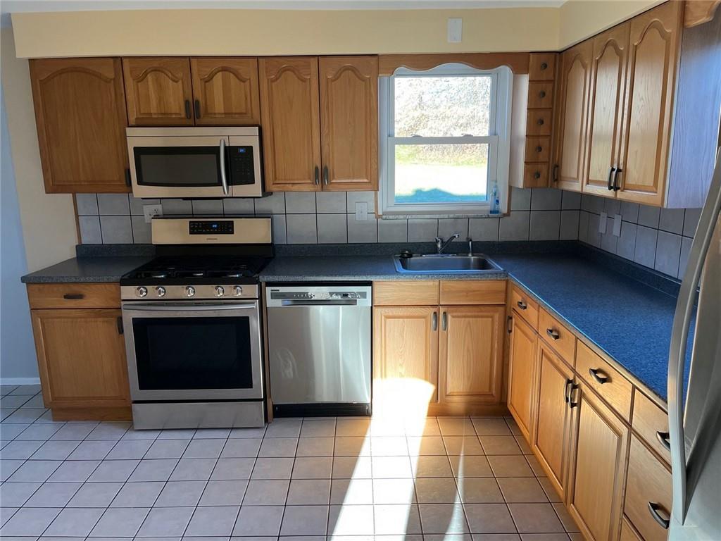 7810 Roderick Drive Pittsburgh, PA 15237 - Photo 3 of 17 Gallery Image 3