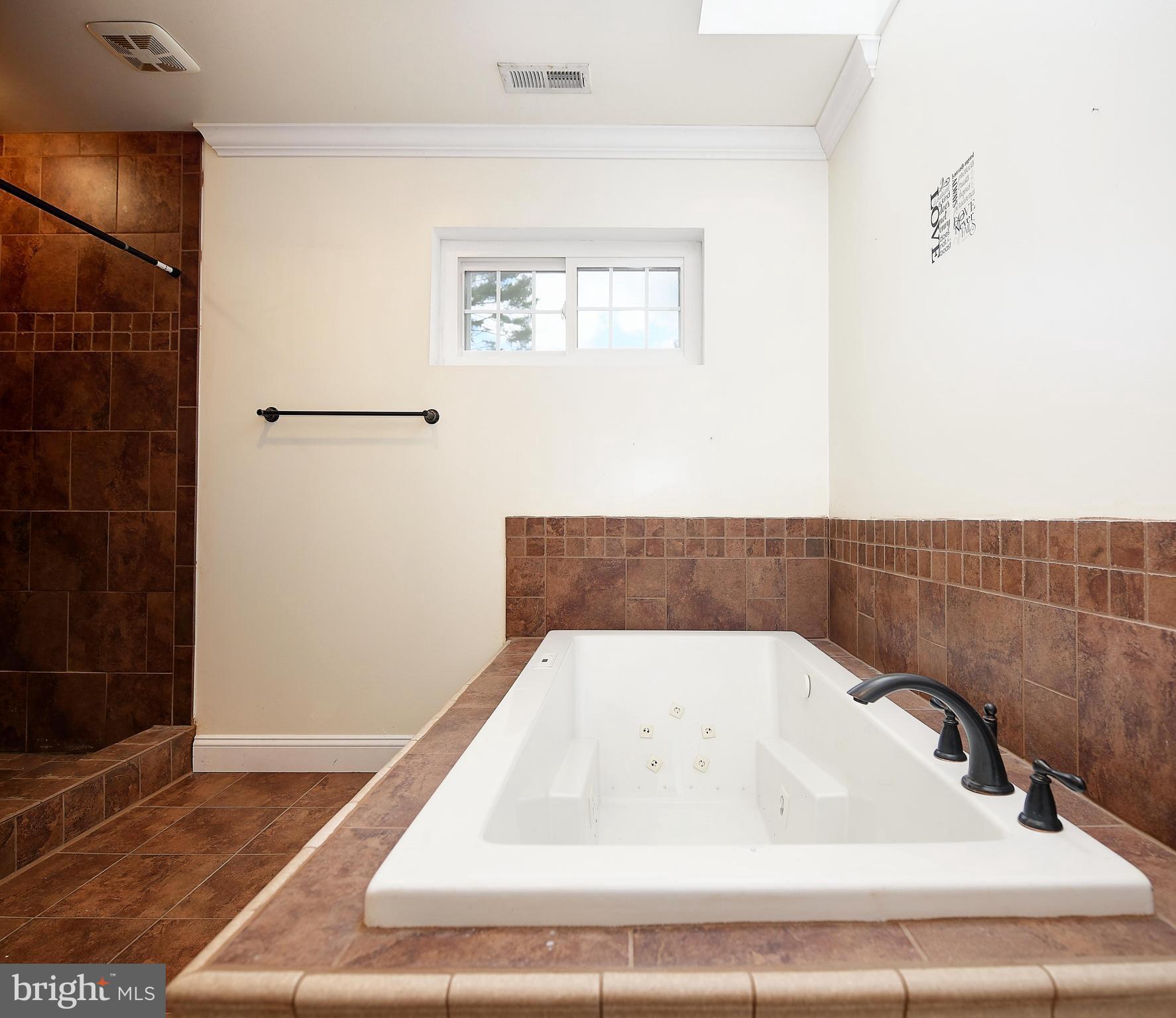 731 Reckord Road Fallston, MD 21047 - Photo 23 of 43 NEPTUNE JETTED TUB & WALK-IN CERAMIC SHOWER