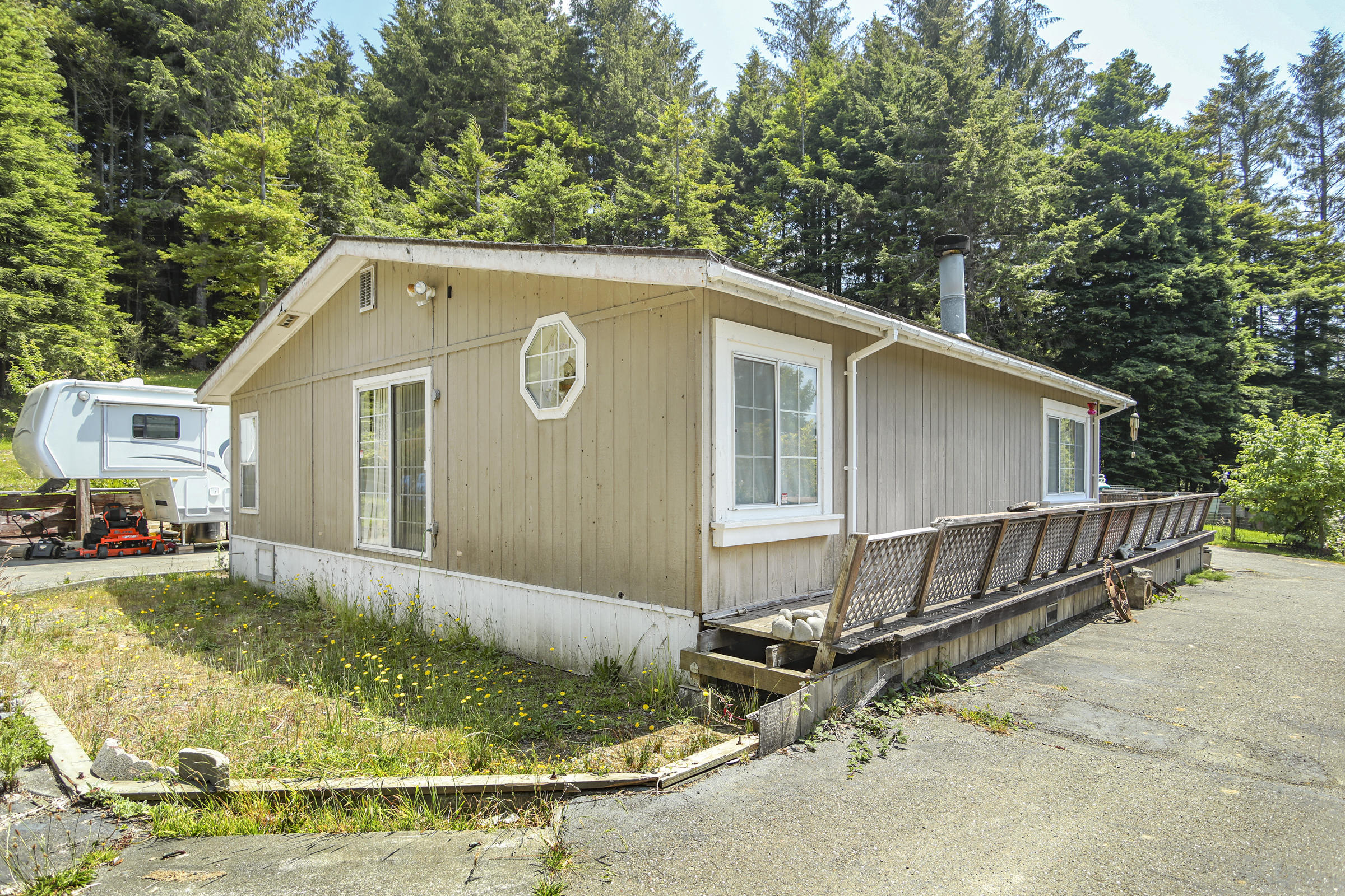 6227 Elk River Road Eureka, CA 95503 - Photo 16 of 41