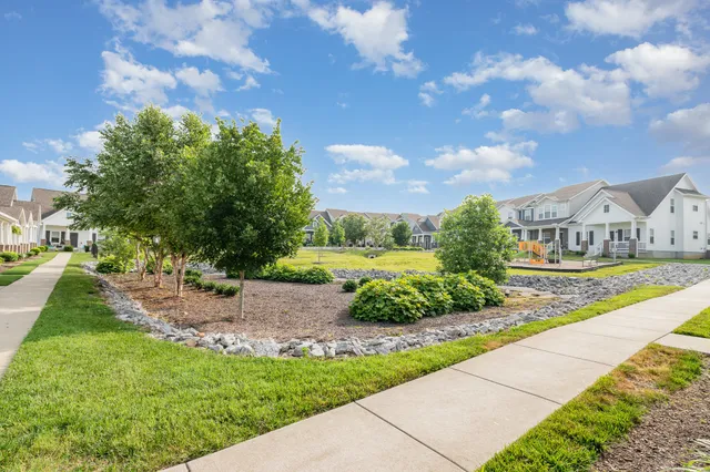 $344,000 | 933 Ashland Pl Drive, Nashville, TN 37218