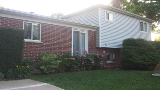 1018 Pfingsten Road Glenview, IL 60025 - Photo 2 of 18