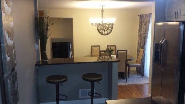 1018 Pfingsten Road Glenview, IL 60025 - Photo 5 of 18