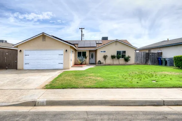 $369,950 | 216 Keats Avenue, Clovis, CA 93612