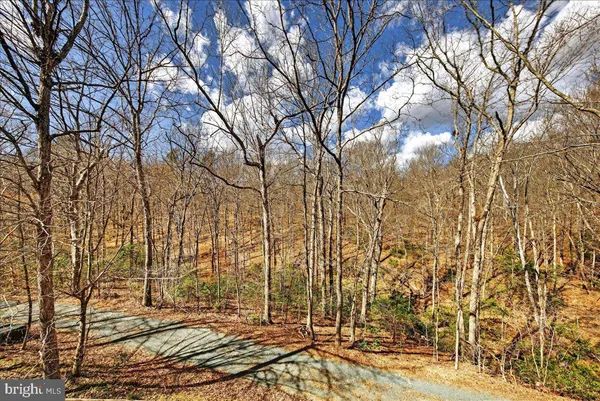 $399,000 | 18 Chickasaw Place, Charlottesville, VA 22902