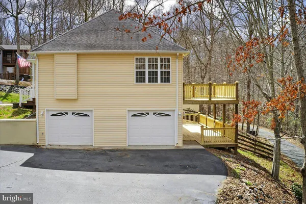 $399,000 | 18 Chickasaw Place, Charlottesville, VA 22902