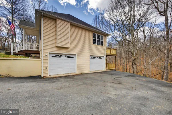 $399,000 | 18 Chickasaw Place, Charlottesville, VA 22902