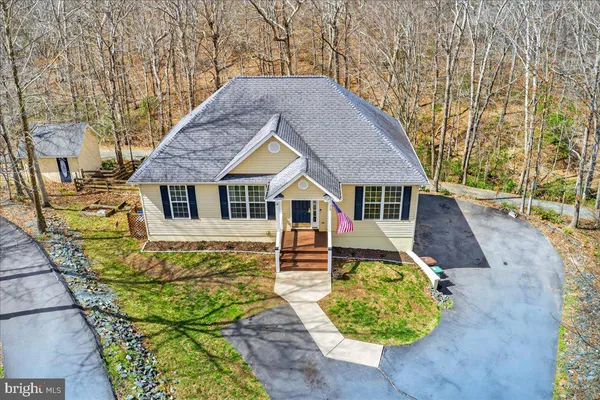 $399,000 | 18 Chickasaw Place, Charlottesville, VA 22902