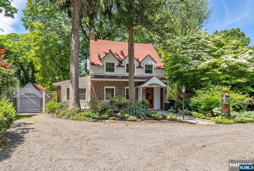 740 River Road Teaneck, NJ 07666 - Photo 2 of 34