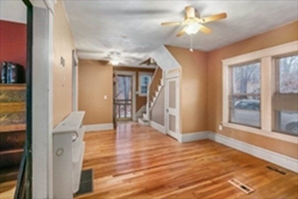 14 St Anthony Street Worcester, MA 01607 - Photo 5 of 23 Gallery Image 5