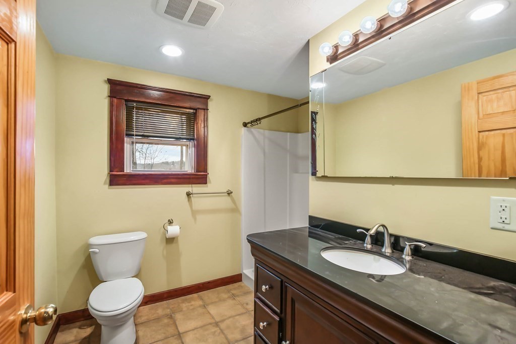 14 St Anthony Street Worcester, MA 01607 - Photo 9 of 23 Gallery Image 9