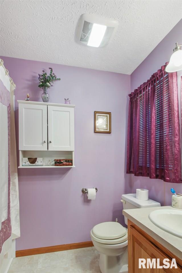 12601 Wiseman Road Pekin, IL 61554 - Photo 17 of 25 Gallery Image 17