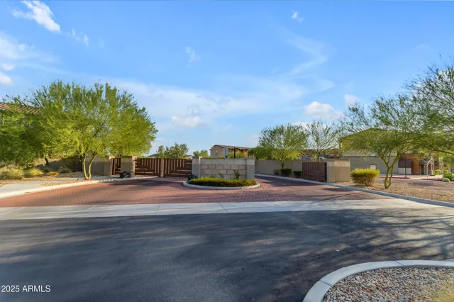 $525,000 | 6943 North 88th Drive, Glendale, AZ 85305