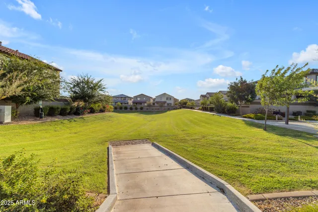 $525,000 | 6943 North 88th Drive, Glendale, AZ 85305